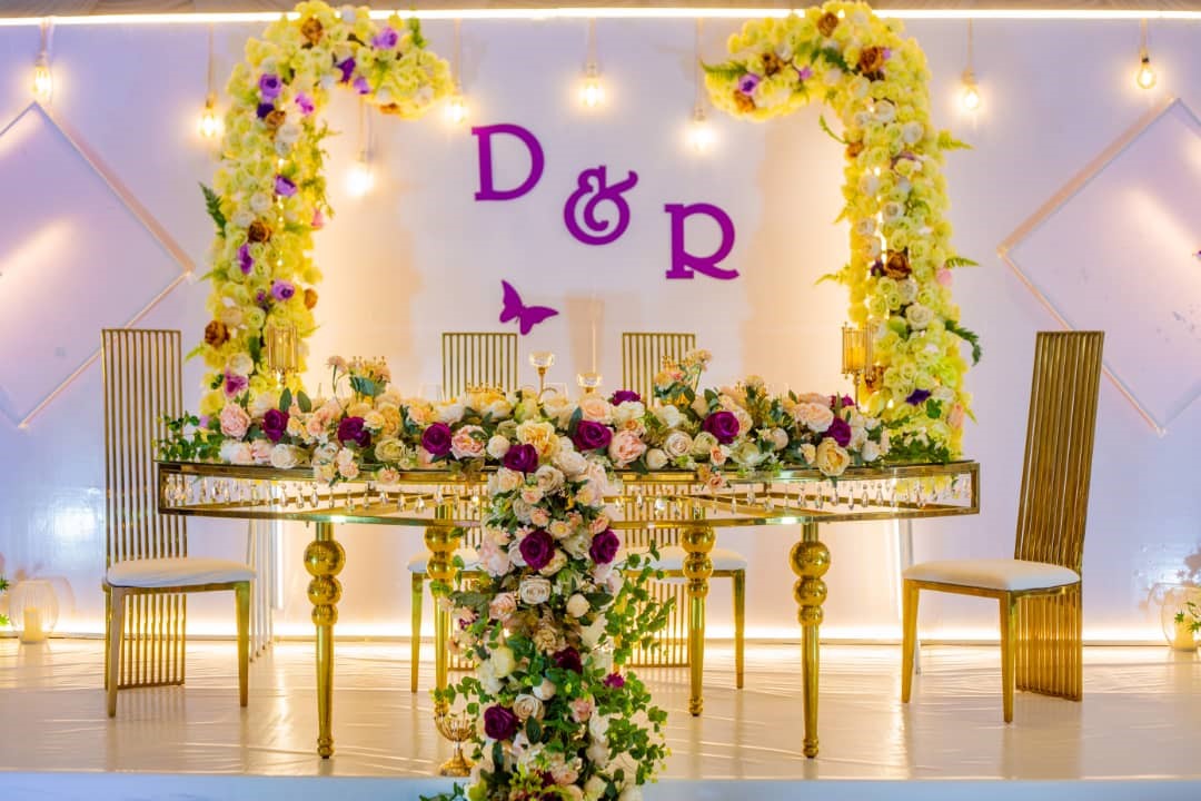 Jaw-Dropping Wedding Stage Ideas For Your Day